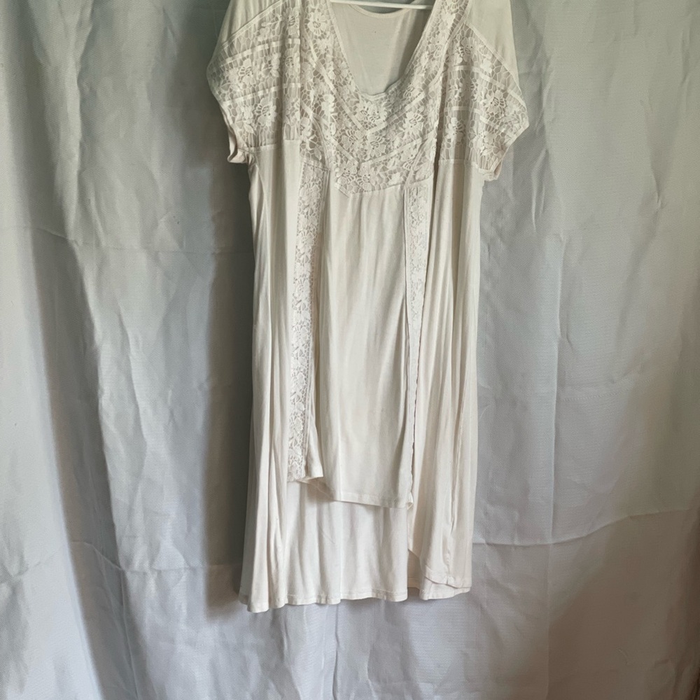 Elegant Cream Lace Dress